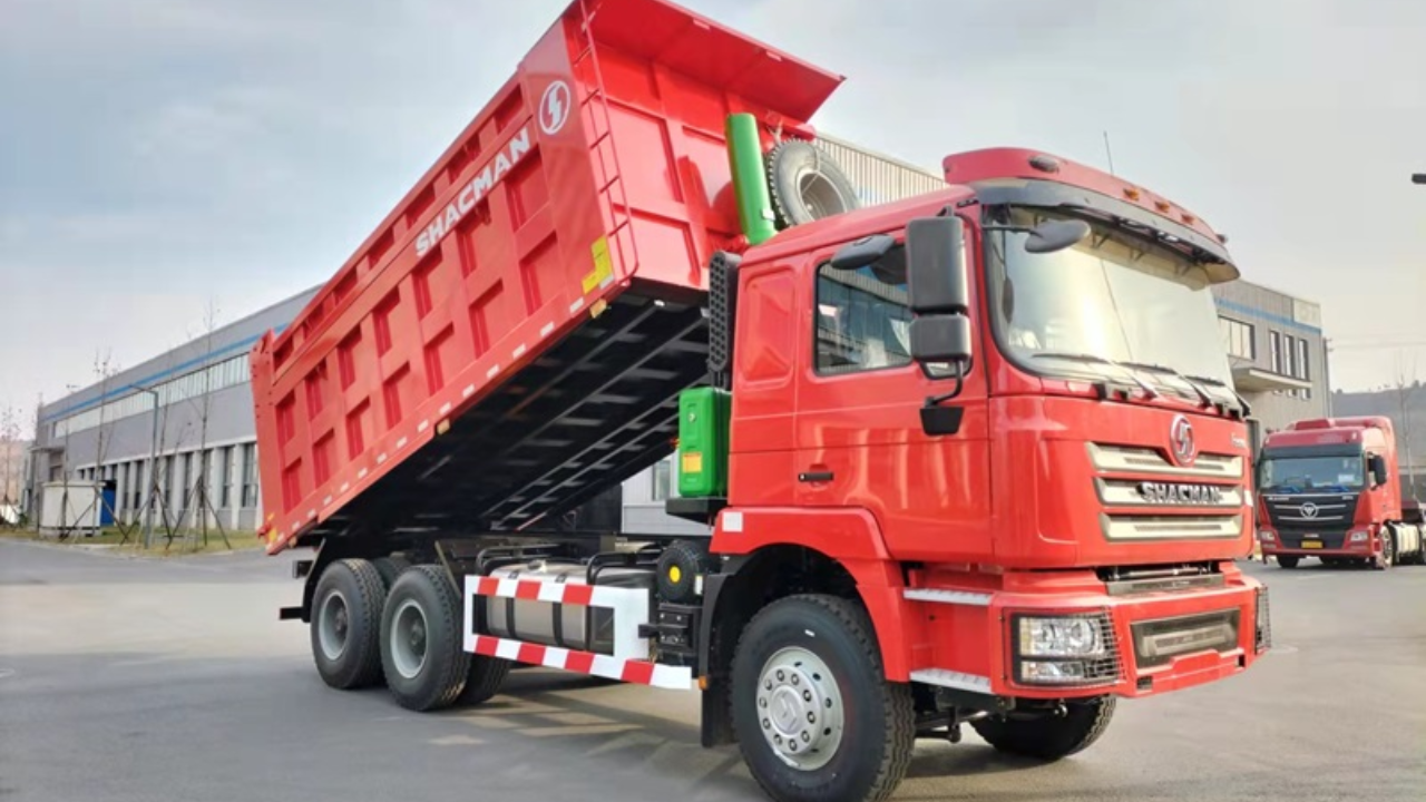 Chinese-made F2000 Dump Truck with Superior Load Capacity